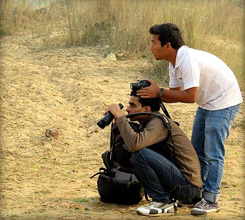 Birding is better with a friend. Photographer Shuvendu Das' great photo was the 2nd place winner in the 2015 GBBC 